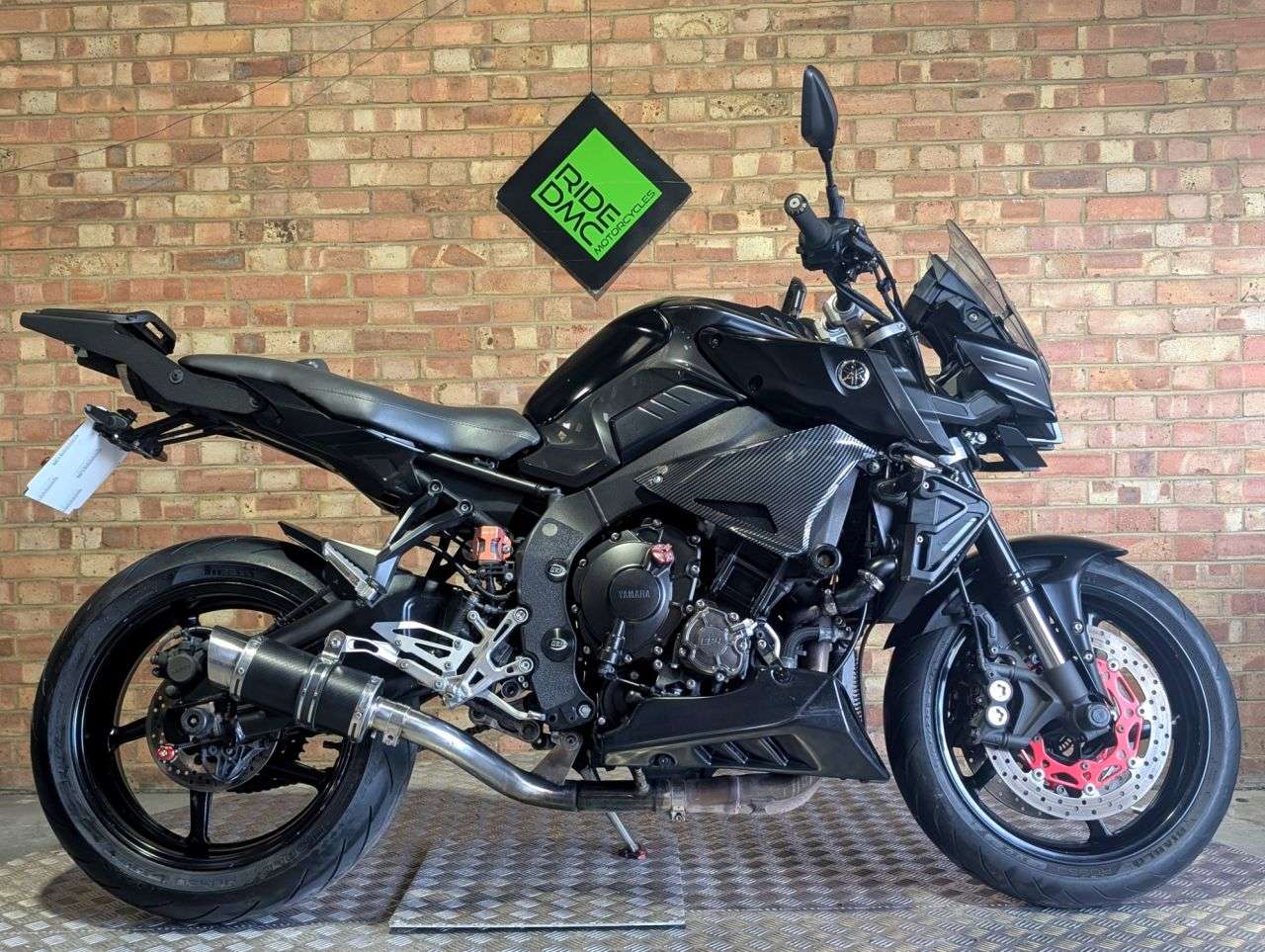 A 2016 YAMAHA MT-10 2016. 13K MILES. SERVICED. HPI CLEAR. BARGAIN SERVICED, NEW REAR TYRE A 2016 YAMAHA MT-10 2016. 13K MILES. SERVICED. HPI CLEAR. BARGAIN SERVICED, NEW REAR TYRE