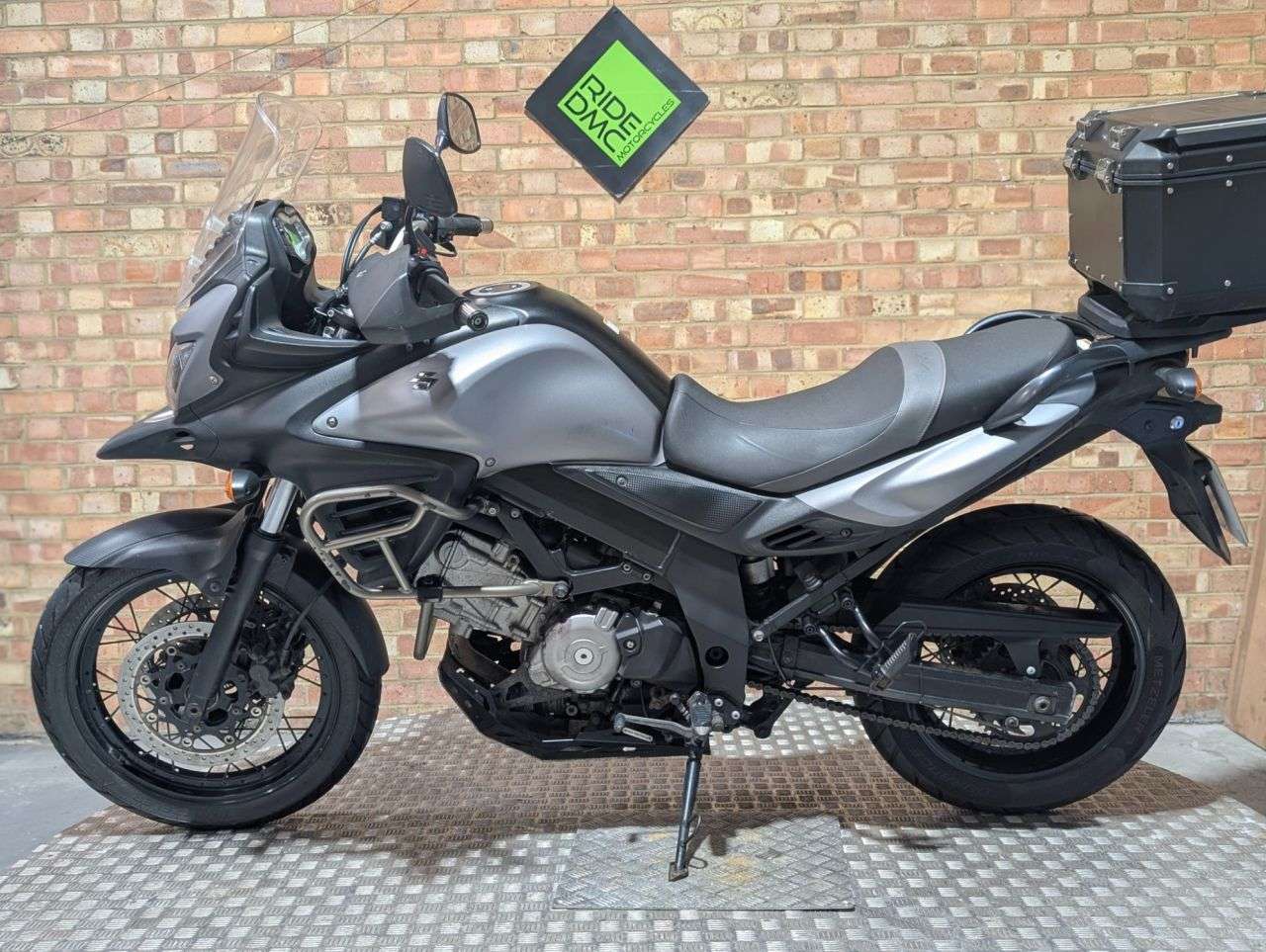 2015 SUZUKI V-STROM 650 2015 SUZUKI V-STROM 650