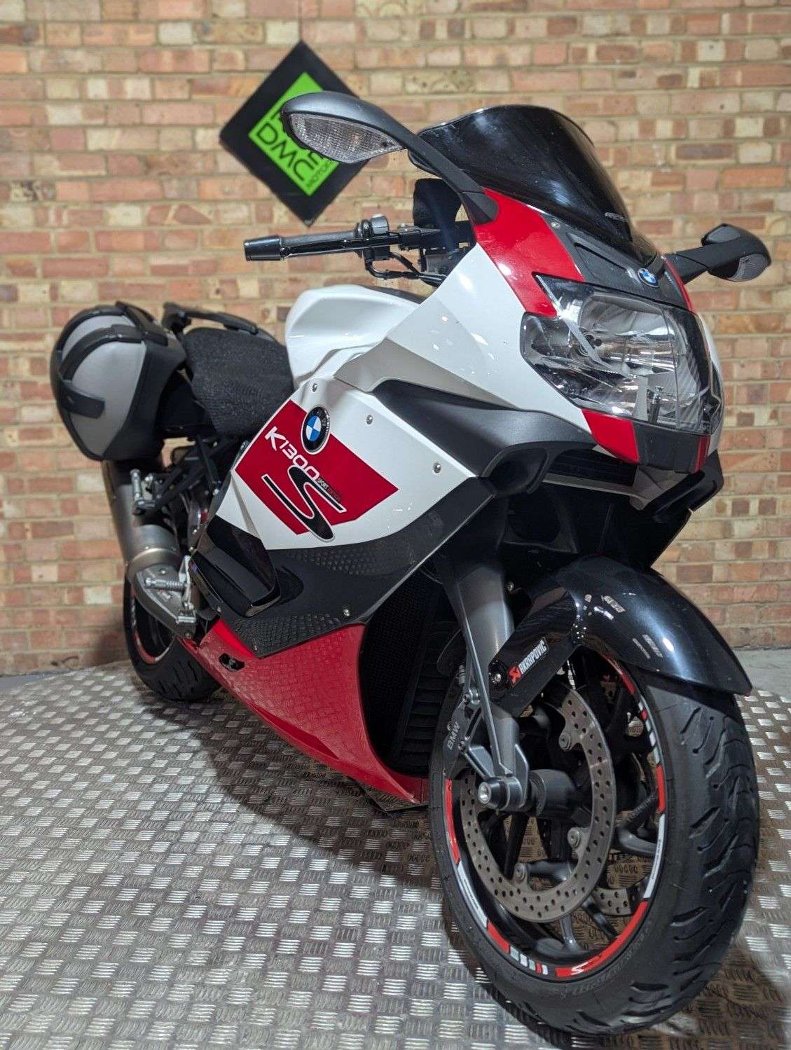 A 2013 BMW K 1300 S ANNIVERSARY - TOP SPEC - AKRAPOVIC - PANNIERS - LOVELY BIKE. BMW LUGGAGE A 2013 BMW K 1300 S ANNIVERSARY - TOP SPEC - AKRAPOVIC - PANNIERS - LOVELY BIKE. BMW LUGGAGE