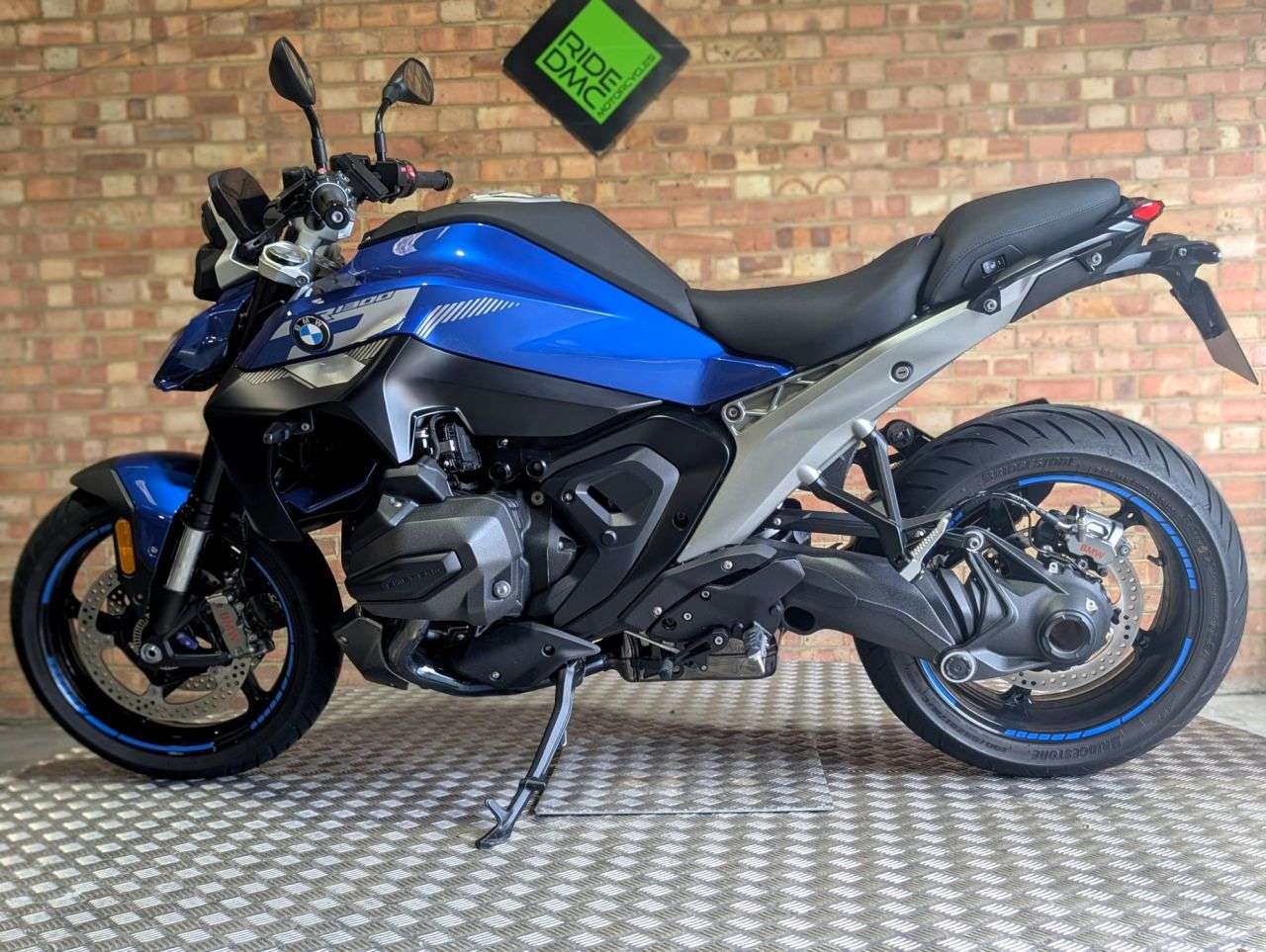 2025 BMW R 1300 R 2025 BMW R 1300 R