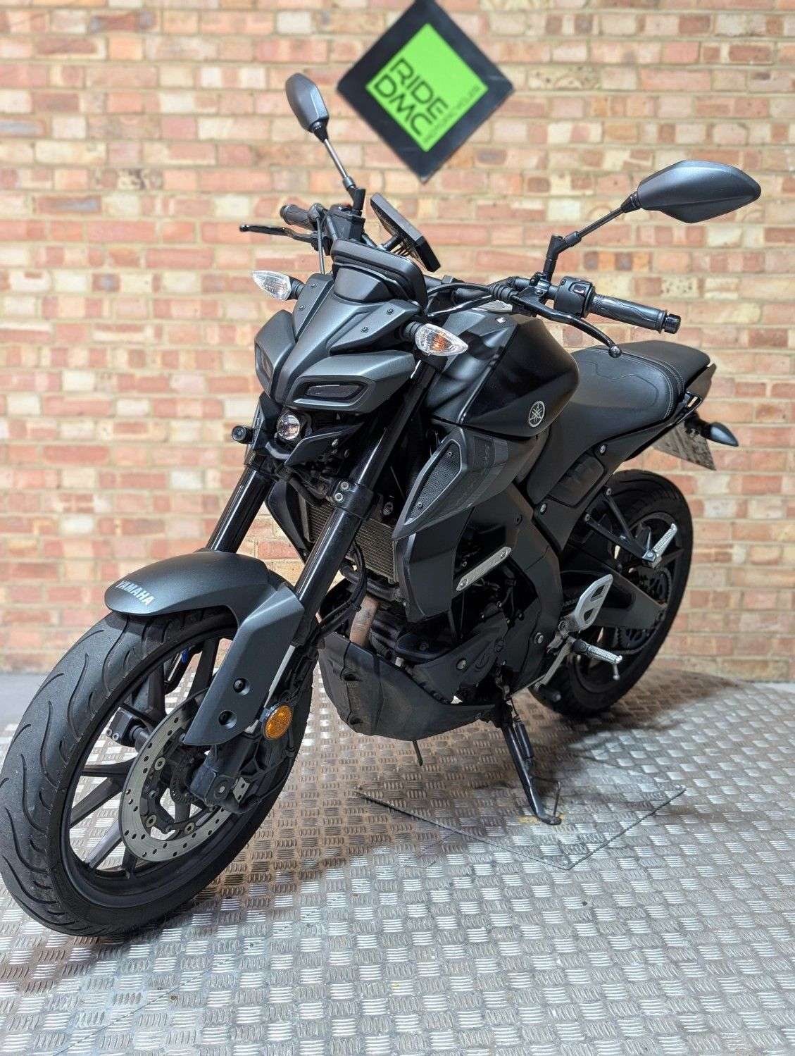 2024 YAMAHA MT-125 2024 YAMAHA MT-125
