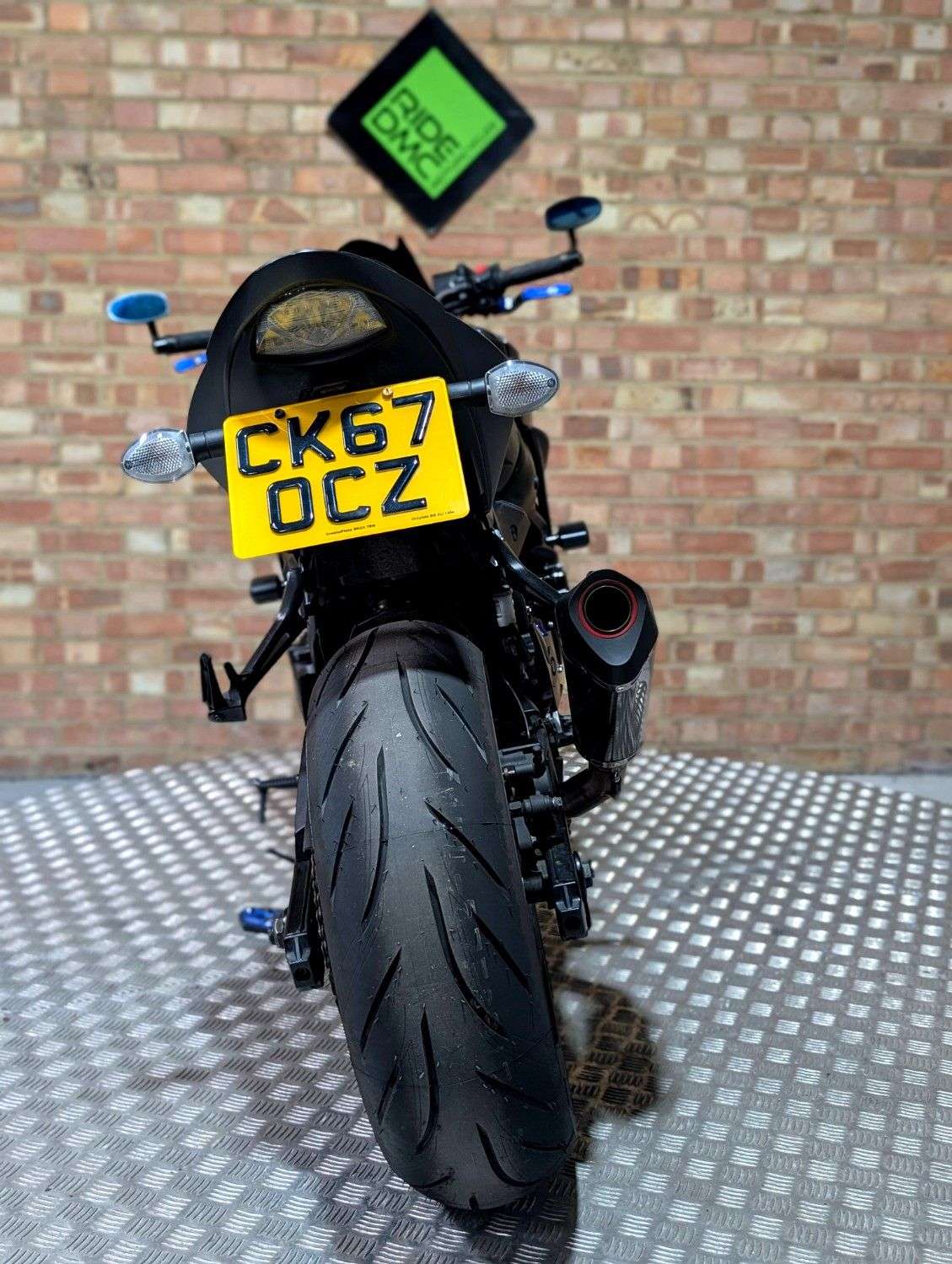 2017 SUZUKI GSX-S750 2017 SUZUKI GSX-S750