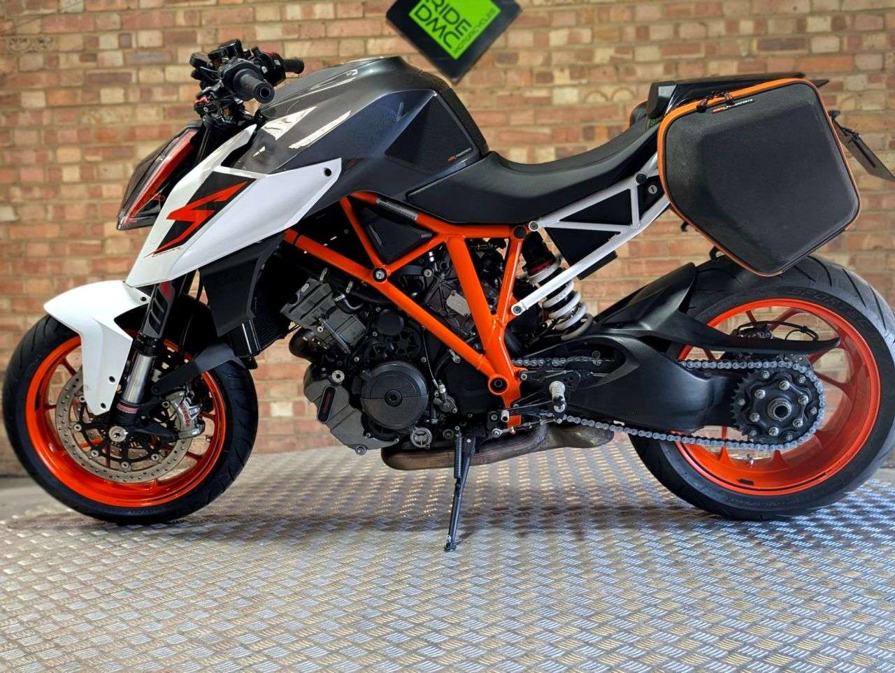 2018 KTM SUPER DUKE R 2018 KTM SUPER DUKE R