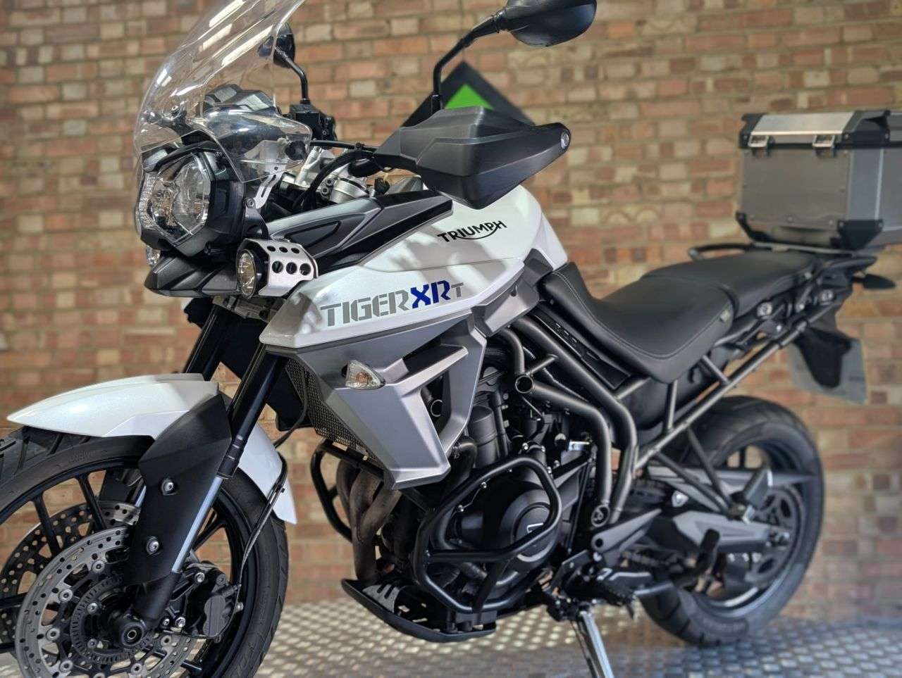 2015 TRIUMPH TIGER 800 XRT 2015 TRIUMPH TIGER 800 XRT