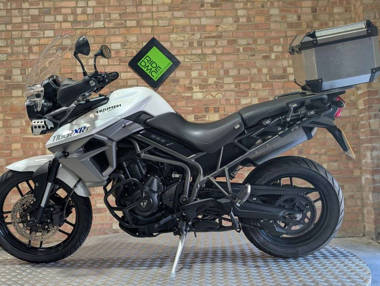 2015 TRIUMPH TIGER 800 XRT 2015 TRIUMPH TIGER 800 XRT