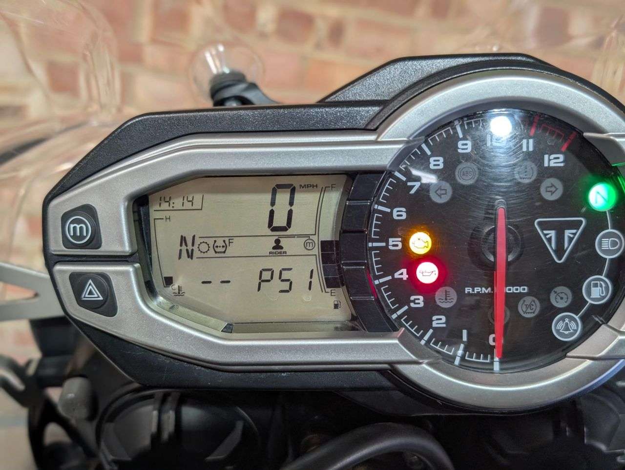 2015 TRIUMPH TIGER 800 XRT 2015 TRIUMPH TIGER 800 XRT