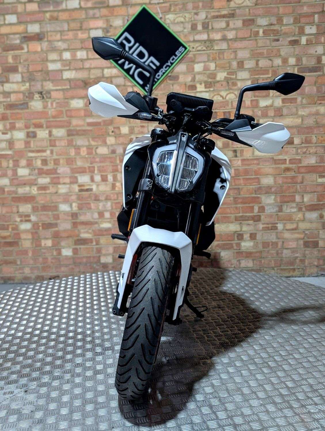 2019 KTM 390 DUKE 2019 KTM 390 DUKE