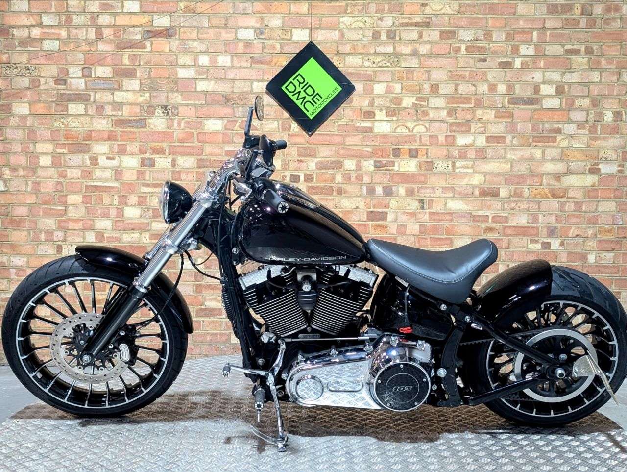 2016 HARLEY-DAVIDSON FXSB 2016 HARLEY-DAVIDSON FXSB