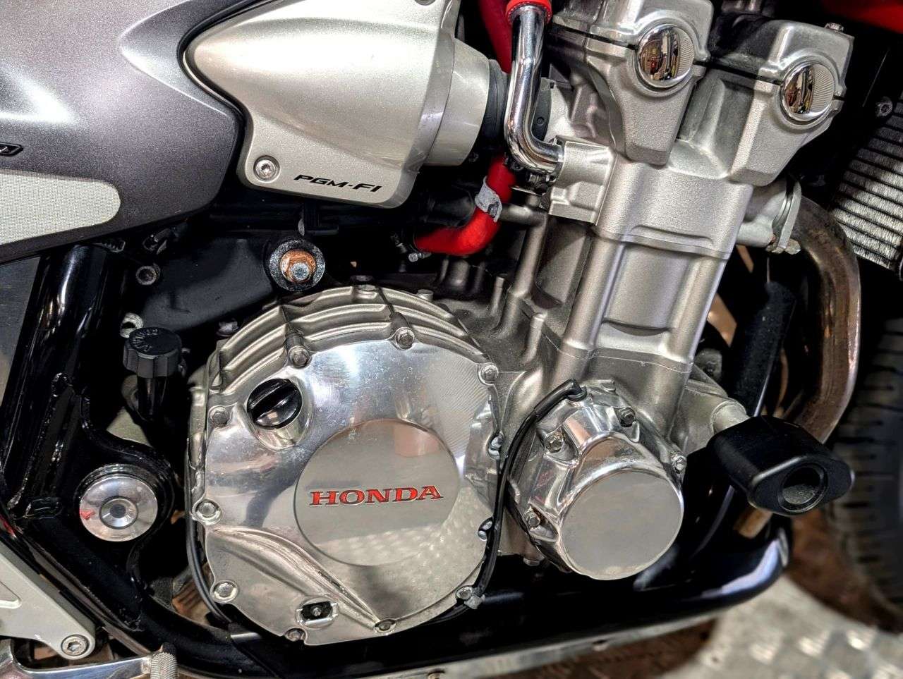 2005 HONDA CB1300 2005 HONDA CB1300