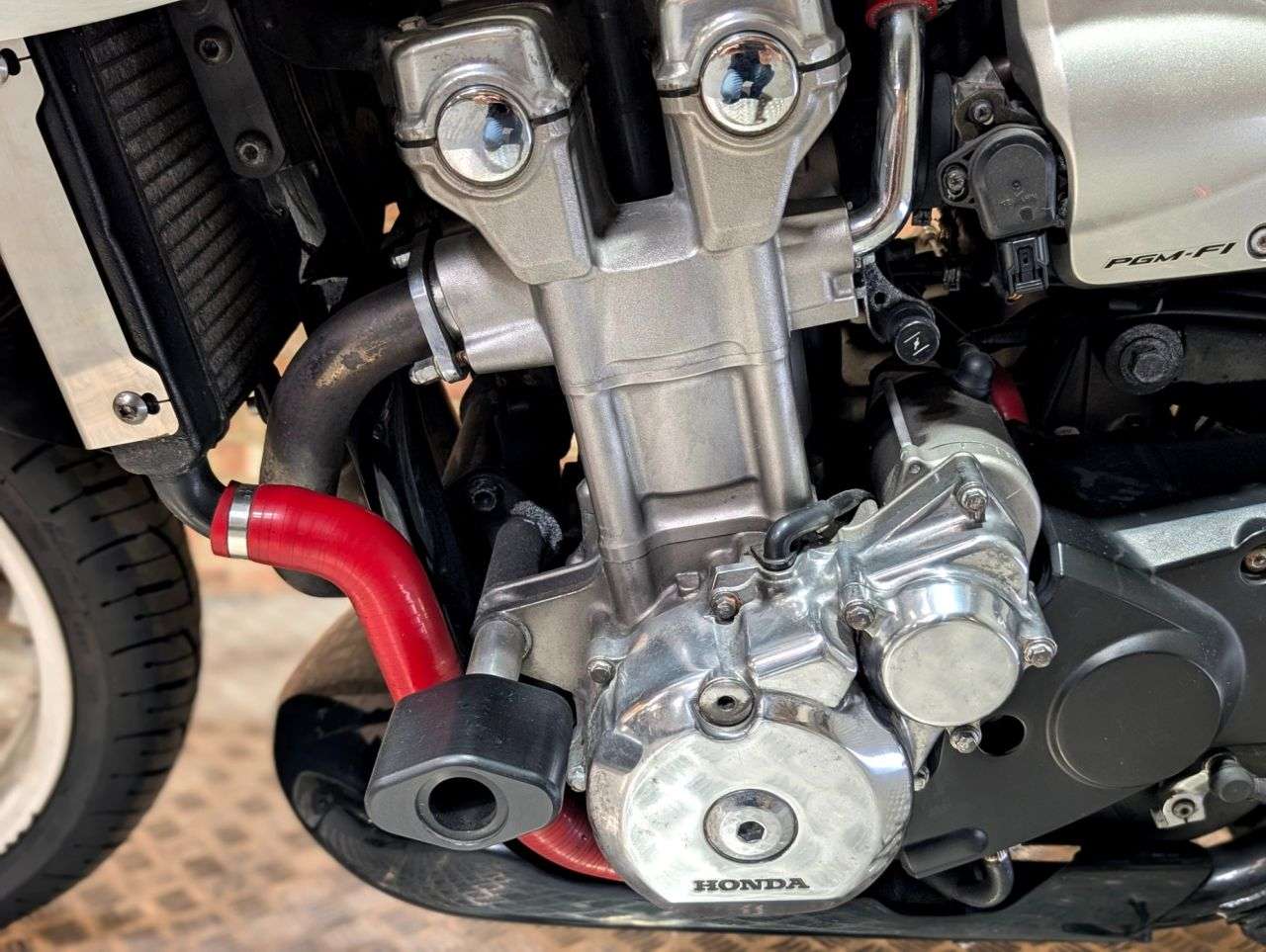 2005 HONDA CB1300 2005 HONDA CB1300