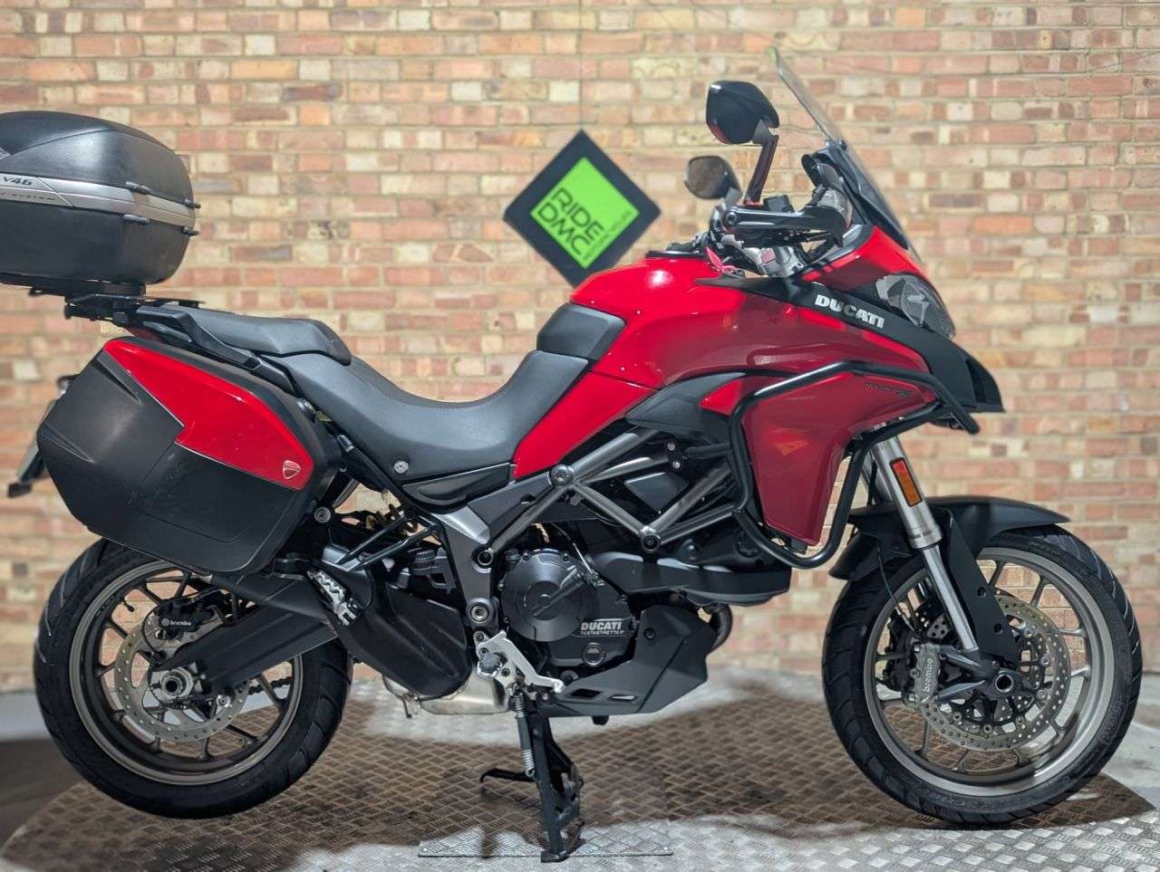 A 2017 DUCATI MULTISTRADA 950 2017. SERVICED. FULL LUGGAGE. LOVELY TIDY BIKE. GREAT CONDITION A 2017 DUCATI MULTISTRADA 950 2017. SERVICED. FULL LUGGAGE. LOVELY TIDY BIKE. GREAT CONDITION