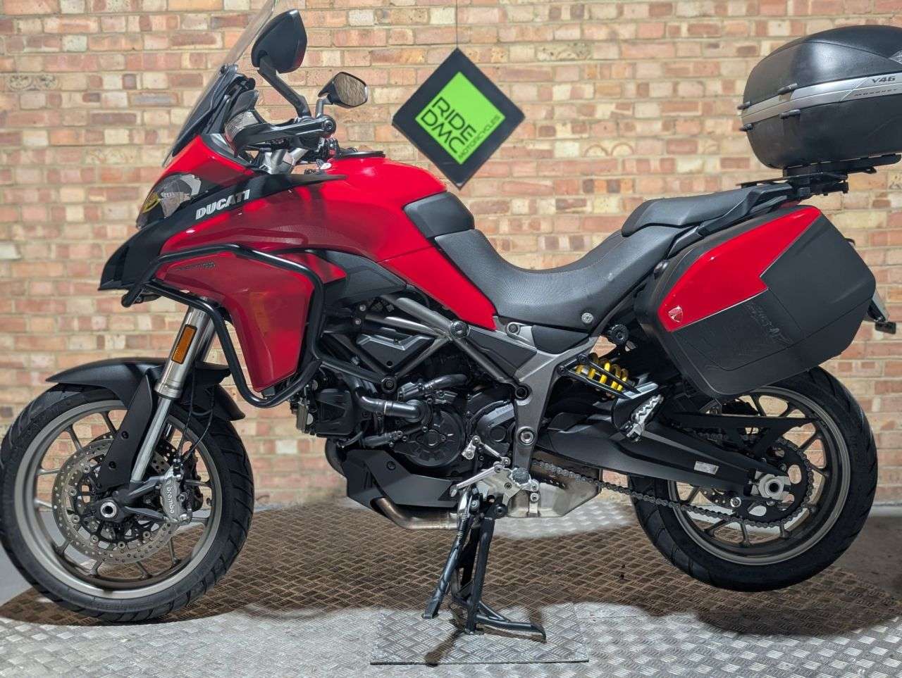 2017 DUCATI MULTISTRADA 950 2017 DUCATI MULTISTRADA 950
