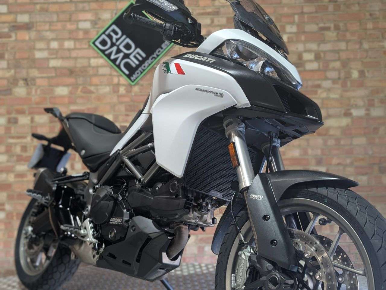 2017 DUCATI MULTISTRADA 950 2017 DUCATI MULTISTRADA 950