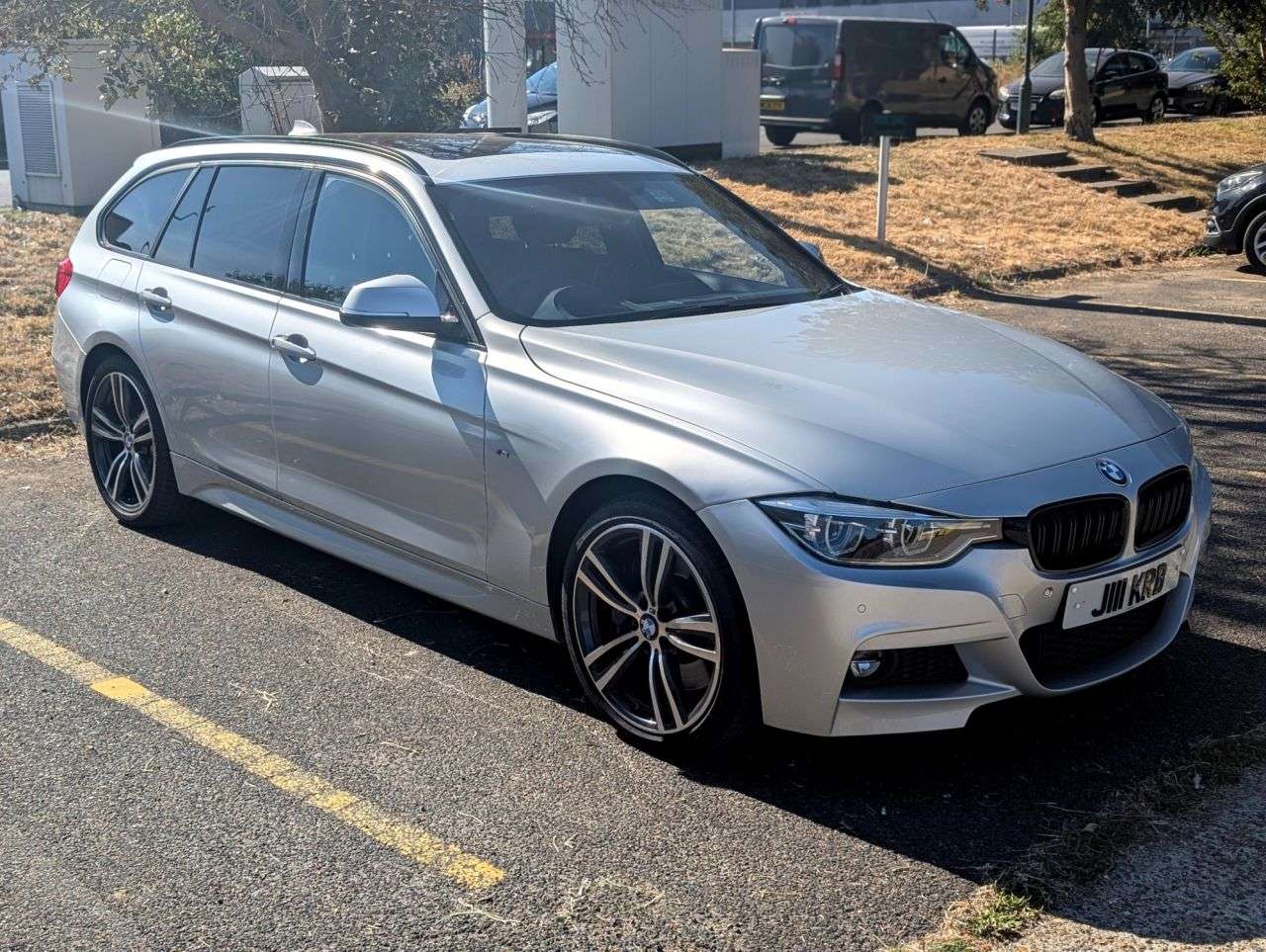 A 2016 BMW 3 SERIES 330D M SPORT LCI TOURING - PAN ROOF - HEAD UP DISPLAY - HARMAN KARDON - A B A 2016 BMW 3 SERIES 330D M SPORT LCI TOURING - PAN ROOF - HEAD UP DISPLAY - HARMAN KARDON - A B