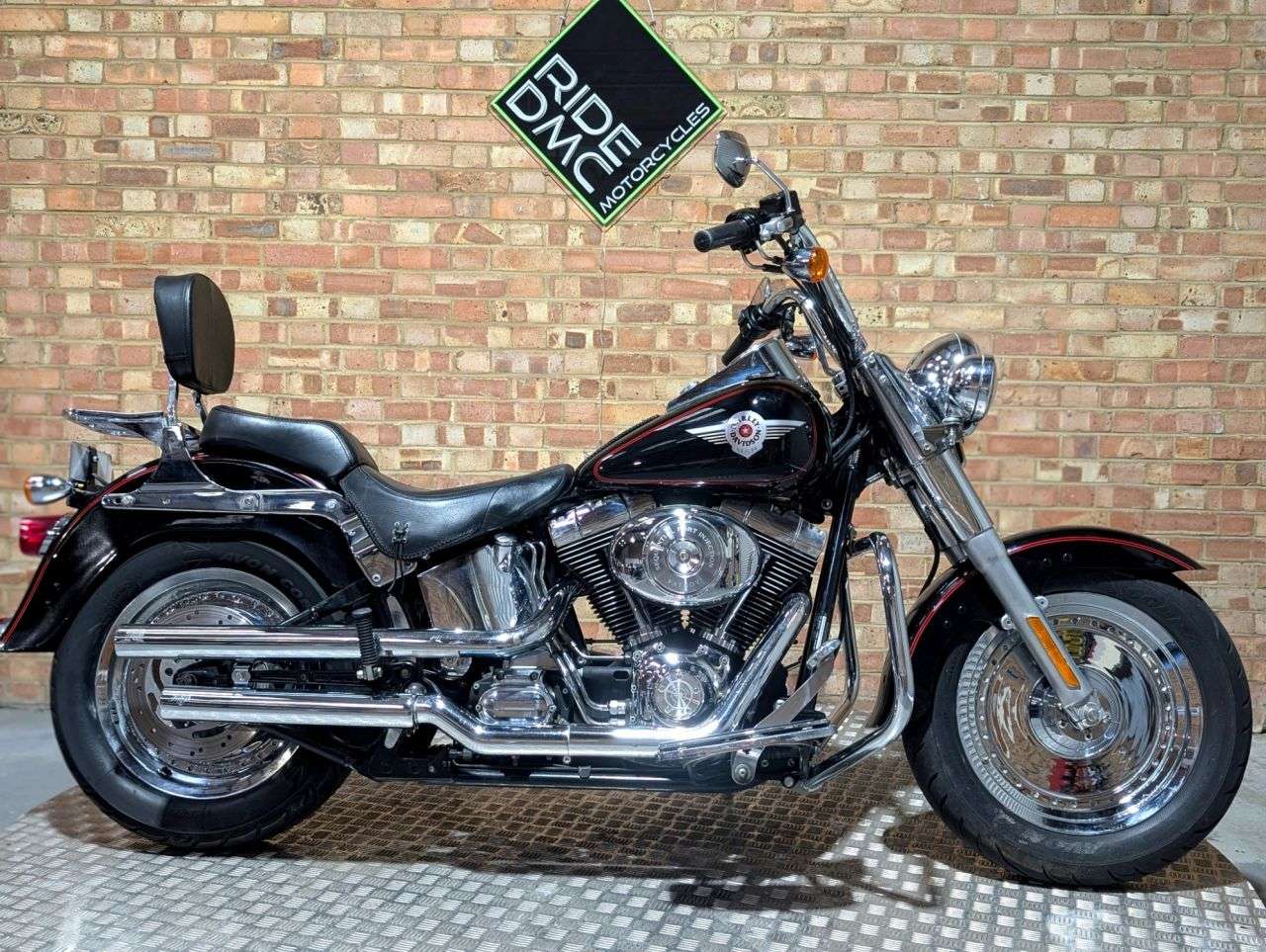 2005 HARLEY-DAVIDSON FATBOY 2005 HARLEY-DAVIDSON FATBOY