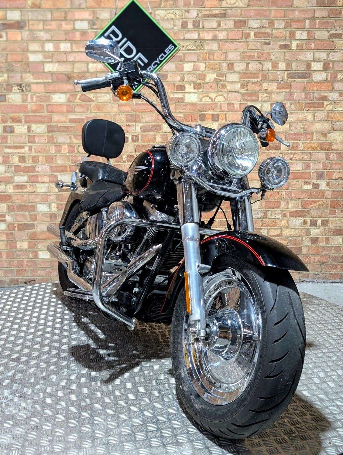 A 2005 HARLEY-DAVIDSON FATBOY REALLY NICE, LOW MILEAGE FATBOY WITH VnH EXHAUST. SOUNDS IMMENSE!! NICE EXT A 2005 HARLEY-DAVIDSON FATBOY REALLY NICE, LOW MILEAGE FATBOY WITH VnH EXHAUST. SOUNDS IMMENSE!! NICE EXT