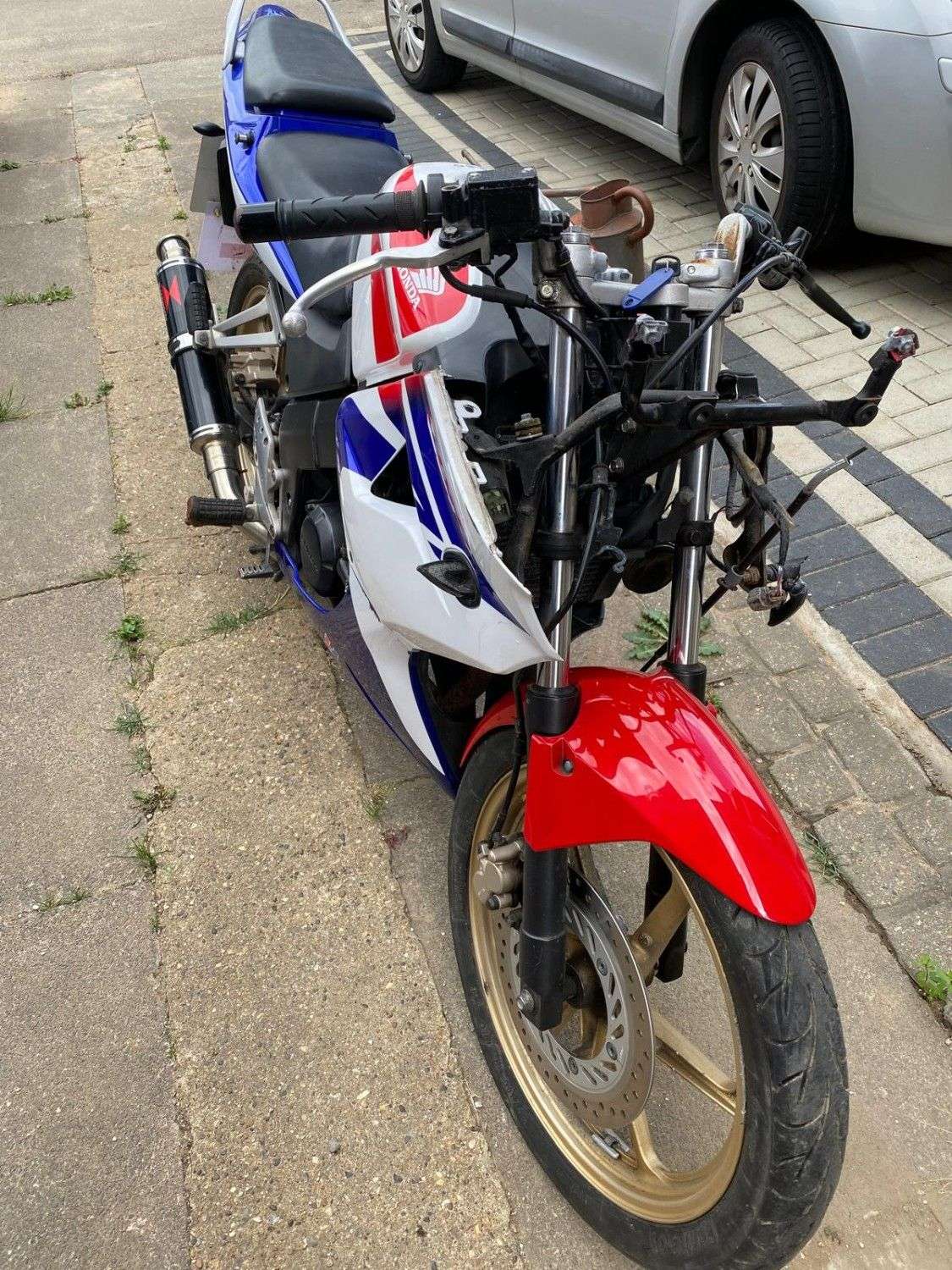 A 2011 HONDA CBR125R - SPARES OR REPAIR - CAT N - RUNS WELL DAMAGED REPIRABLE - CAT N A 2011 HONDA CBR125R - SPARES OR REPAIR - CAT N - RUNS WELL DAMAGED REPIRABLE - CAT N