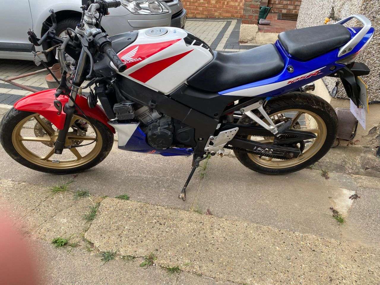 2011 HONDA CBR125R 2011 HONDA CBR125R