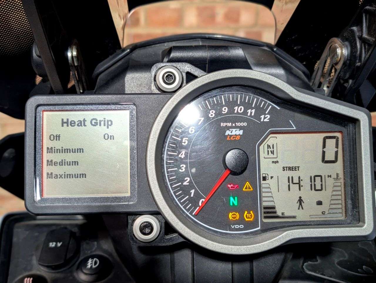 2014 KTM 1190 ADVENTURE 2014 KTM 1190 ADVENTURE
