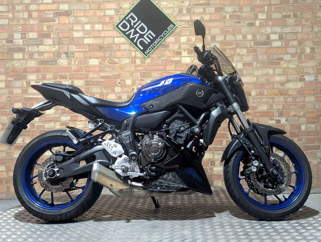 A 2017 YAMAHA MT-07 ABS. 10K MILES. RECENT SERVICE. NICE EXTRAS. LOVELY, CLEAN BIKE GOOD SERVIC A 2017 YAMAHA MT-07 ABS. 10K MILES. RECENT SERVICE. NICE EXTRAS. LOVELY, CLEAN BIKE GOOD SERVIC