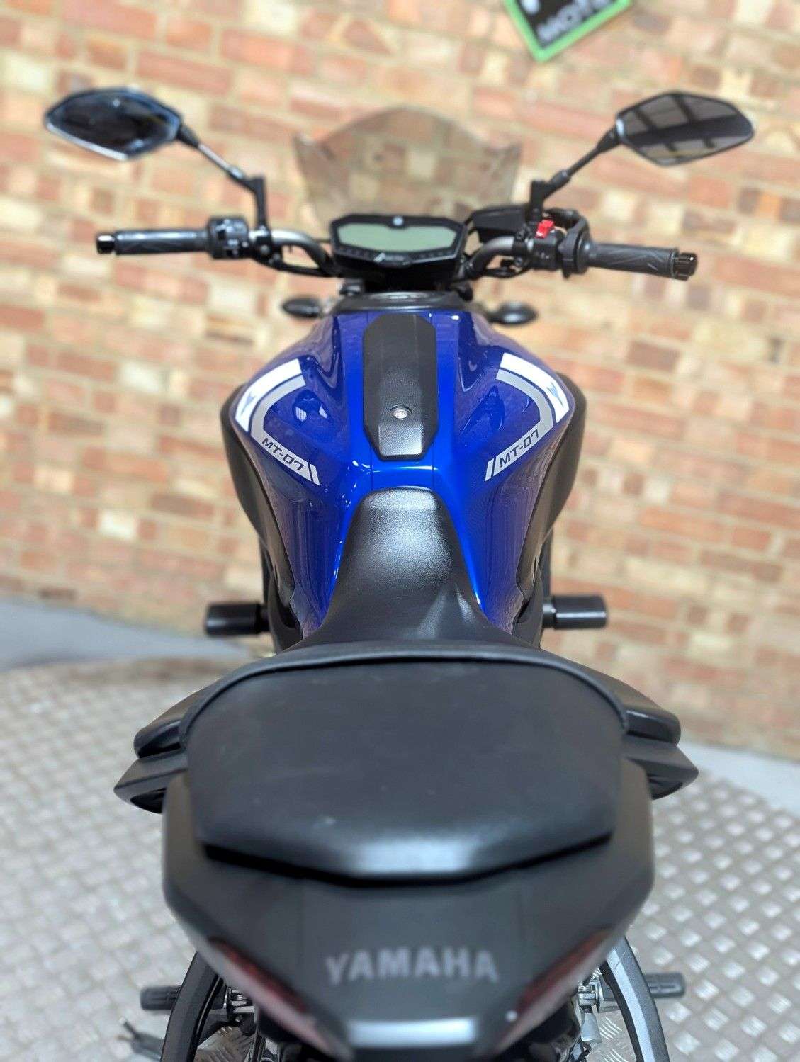 2017 YAMAHA MT-07 2017 YAMAHA MT-07