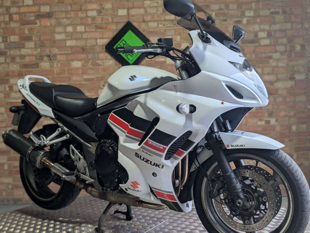 A 2014 SUZUKI GSX1250 FA - LOW MILEAGE - EXTRAS - SERVICE HISTOTY - TIDY BIKE. EXTRAS - WARRANTY A 2014 SUZUKI GSX1250 FA - LOW MILEAGE - EXTRAS - SERVICE HISTOTY - TIDY BIKE. EXTRAS - WARRANTY