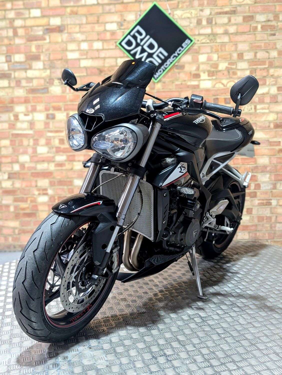 2017 TRIUMPH STREET TRIPLE 765 2017 TRIUMPH STREET TRIPLE 765