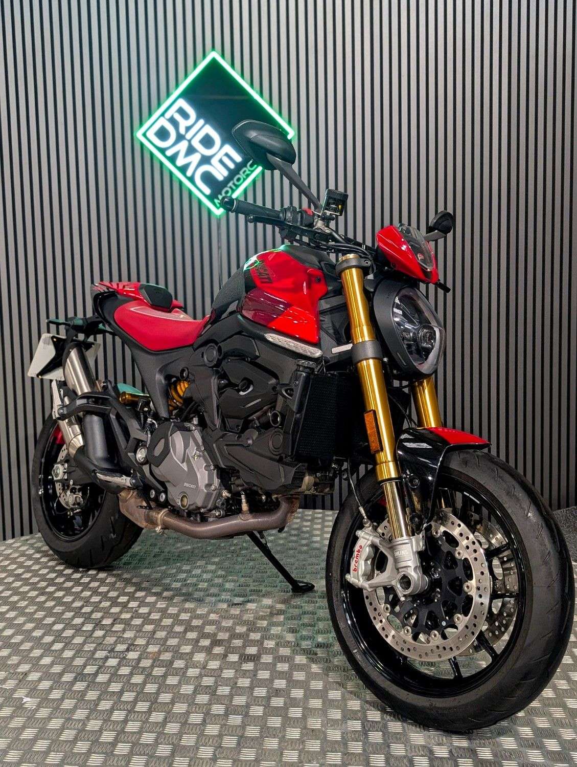 2024 DUCATI MONSTER 937 2024 DUCATI MONSTER 937