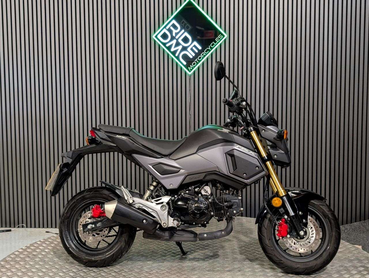 A 2017 HONDA MSX125 LEARNER LEGAL - ULEZ COMPLIANT - LOW MILEAGE - LOVELY BIKE. ULEZ COMPLIANT A 2017 HONDA MSX125 LEARNER LEGAL - ULEZ COMPLIANT - LOW MILEAGE - LOVELY BIKE. ULEZ COMPLIANT