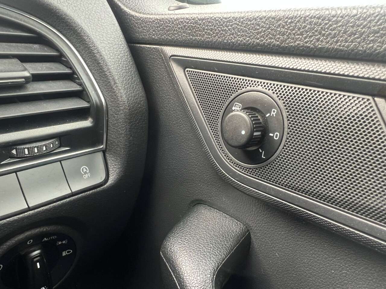 2015 SKODA FABIA 2015 SKODA FABIA