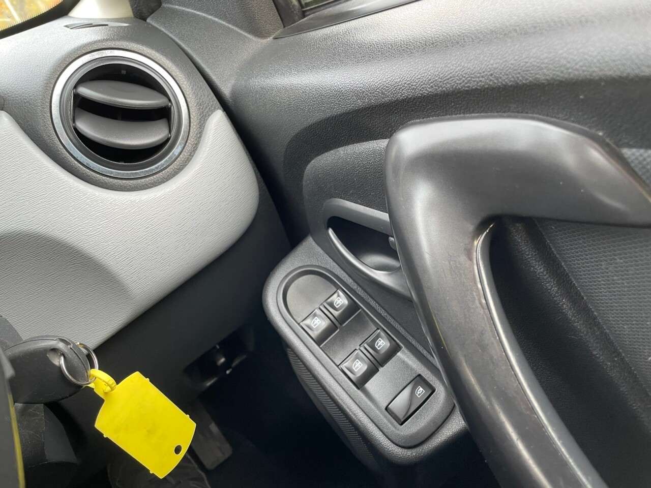 2015 DACIA DUSTER 2015 DACIA DUSTER