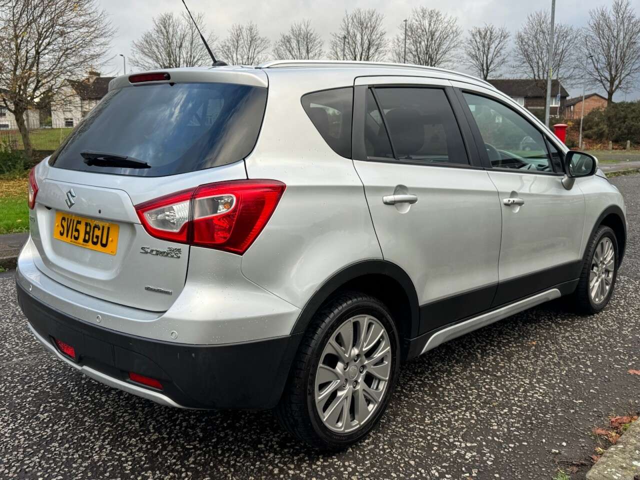 2015 SUZUKI SX4 S-CROSS 2015 SUZUKI SX4 S-CROSS