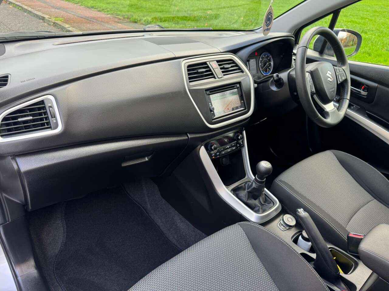 2015 SUZUKI SX4 S-CROSS 2015 SUZUKI SX4 S-CROSS