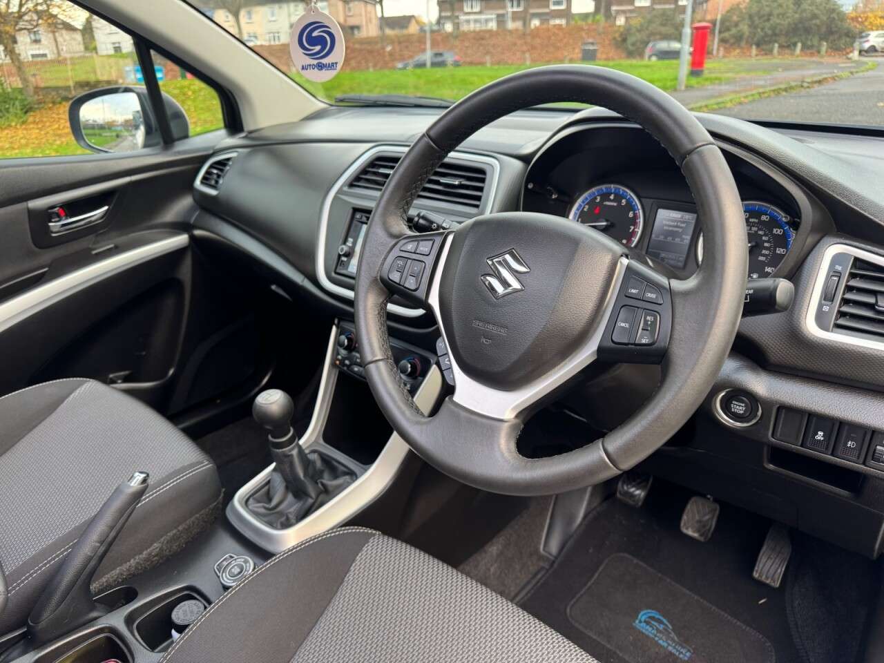 2015 SUZUKI SX4 S-CROSS 2015 SUZUKI SX4 S-CROSS