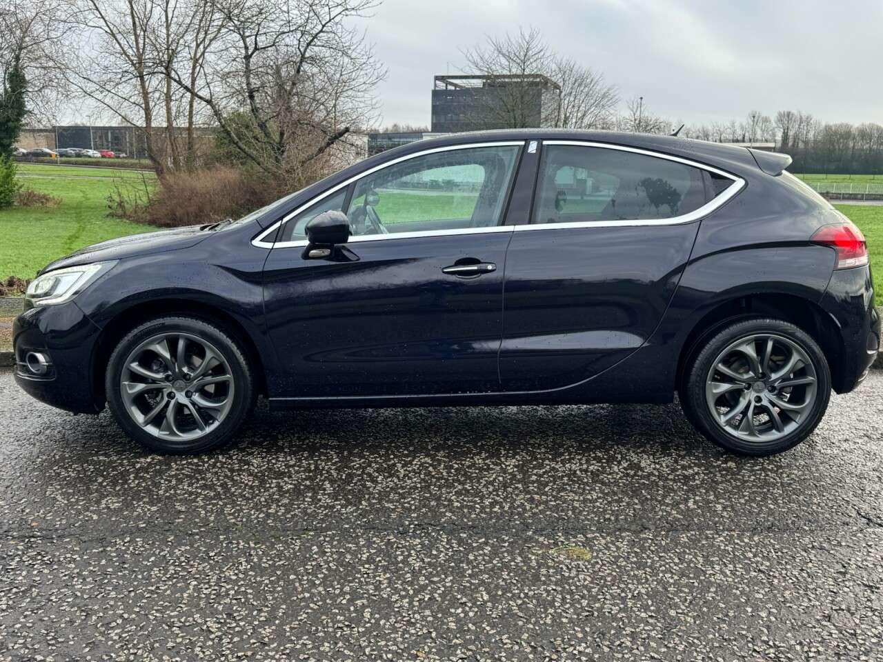 2017 DS AUTOMOBILES DS 4 2017 DS AUTOMOBILES DS 4