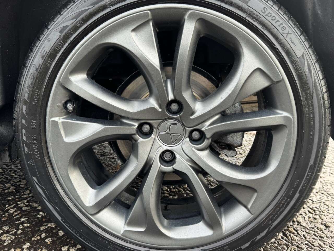 2017 DS AUTOMOBILES DS 4 2017 DS AUTOMOBILES DS 4