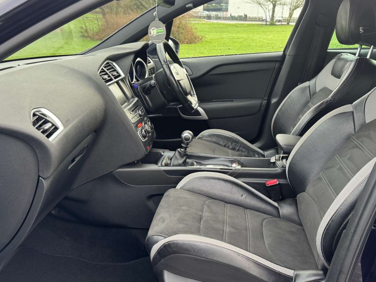 2017 DS AUTOMOBILES DS 4 2017 DS AUTOMOBILES DS 4