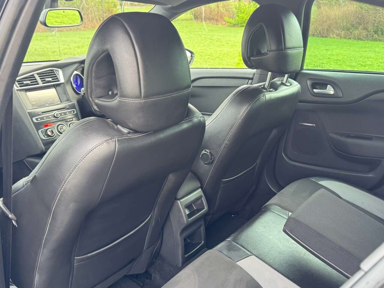 2017 DS AUTOMOBILES DS 4 2017 DS AUTOMOBILES DS 4