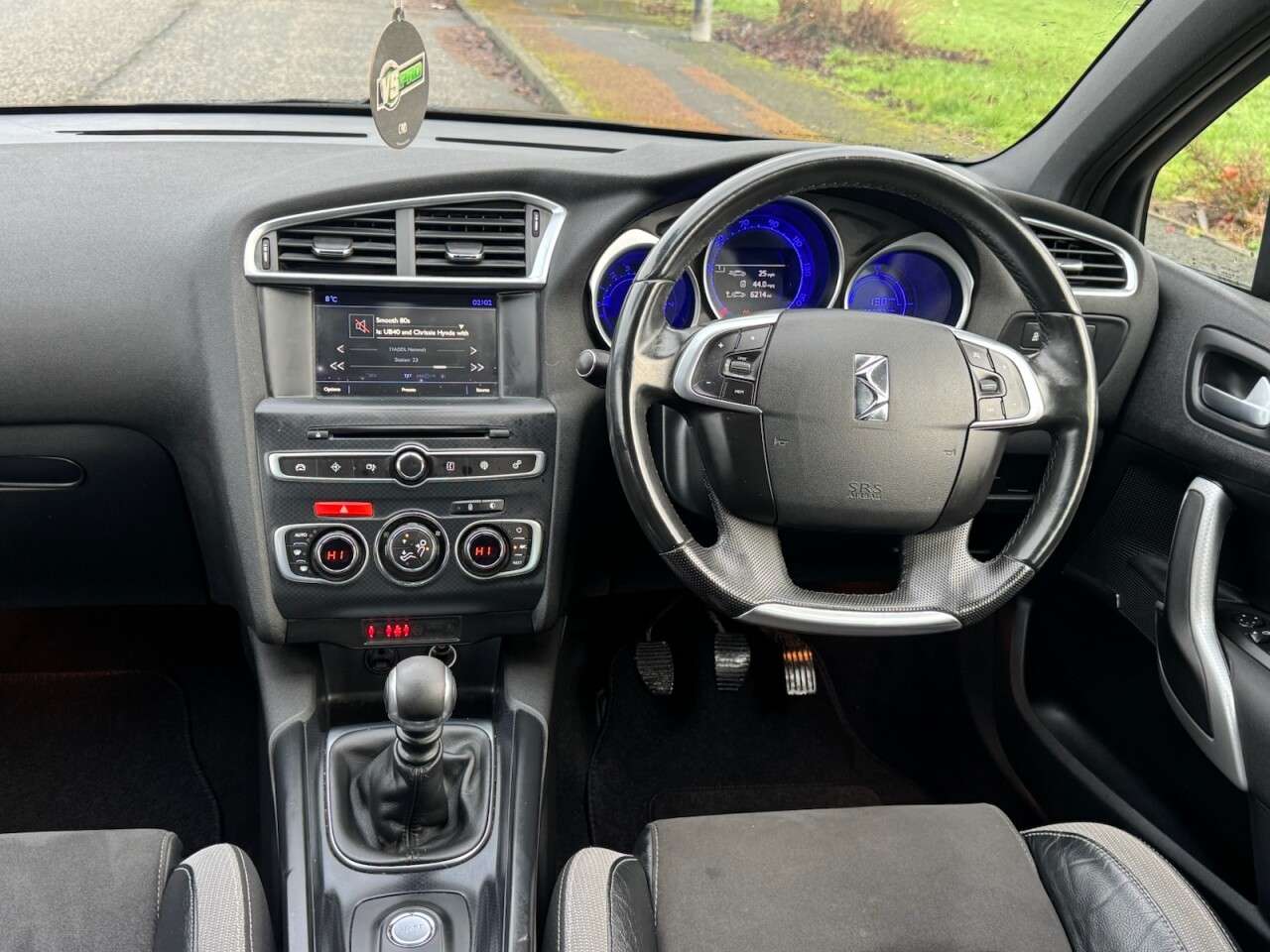 2017 DS AUTOMOBILES DS 4 2017 DS AUTOMOBILES DS 4