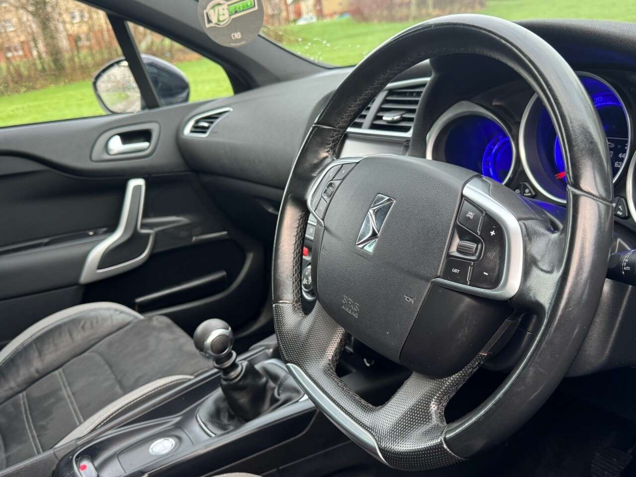 2017 DS AUTOMOBILES DS 4 2017 DS AUTOMOBILES DS 4