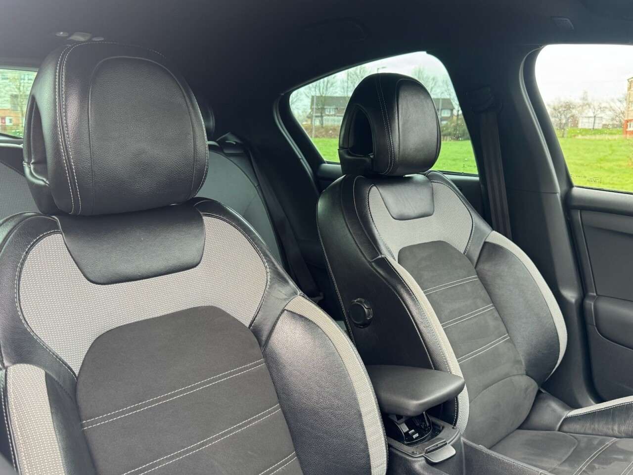 2017 DS AUTOMOBILES DS 4 2017 DS AUTOMOBILES DS 4