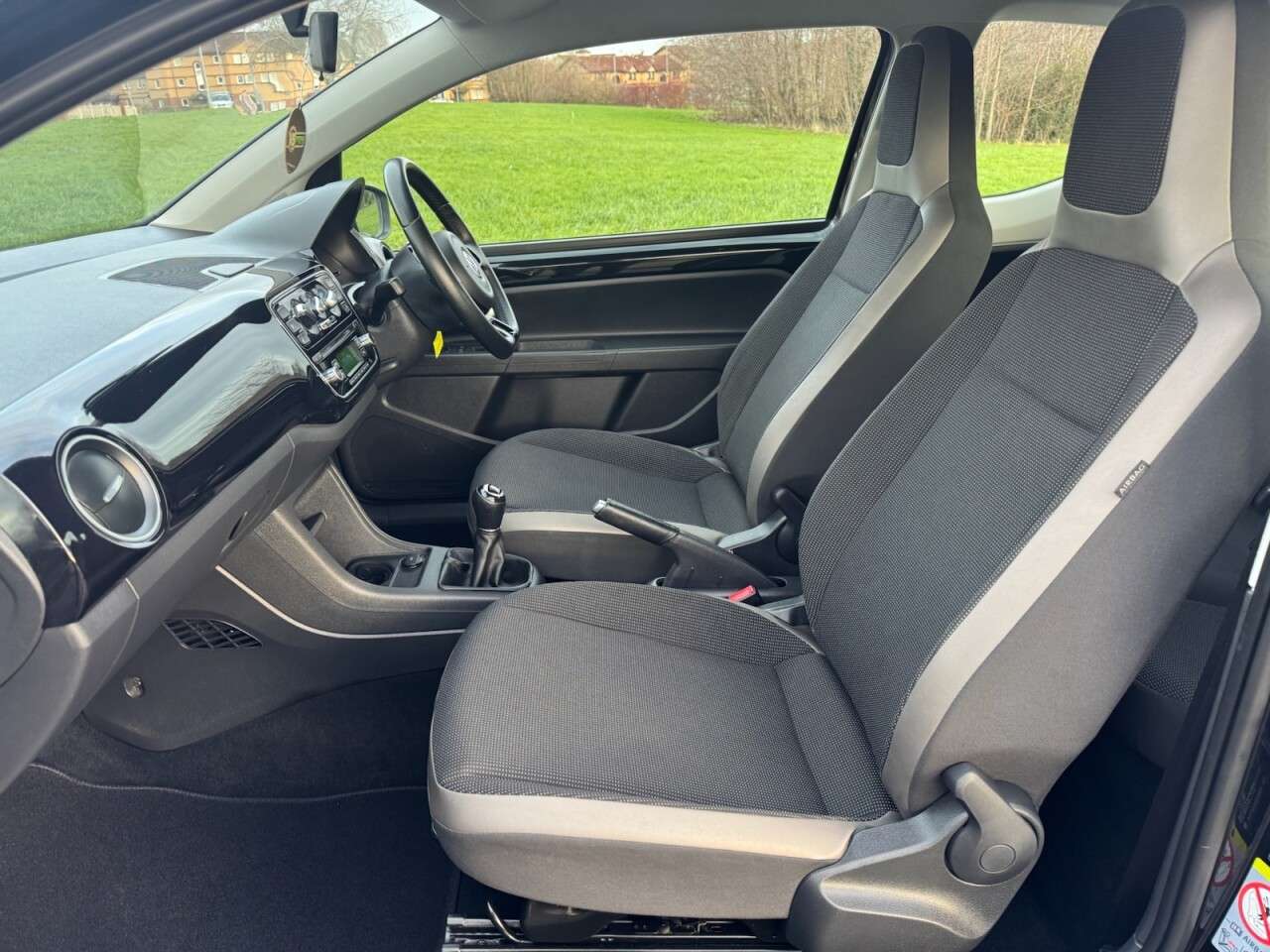 2014 VOLKSWAGEN UP! 2014 VOLKSWAGEN UP!