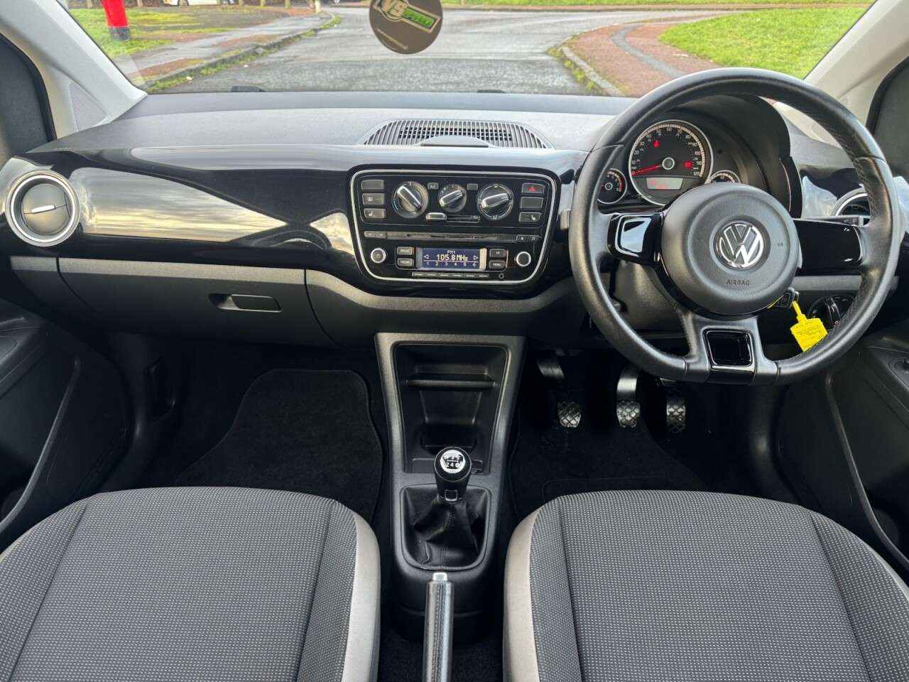 2014 VOLKSWAGEN UP! 2014 VOLKSWAGEN UP!