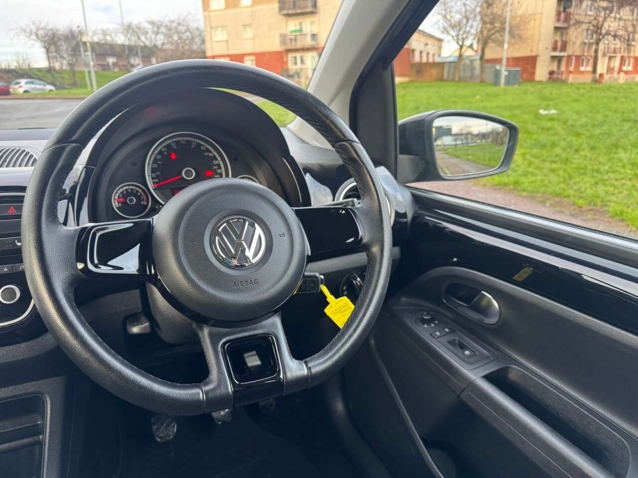 2014 VOLKSWAGEN UP! 2014 VOLKSWAGEN UP!