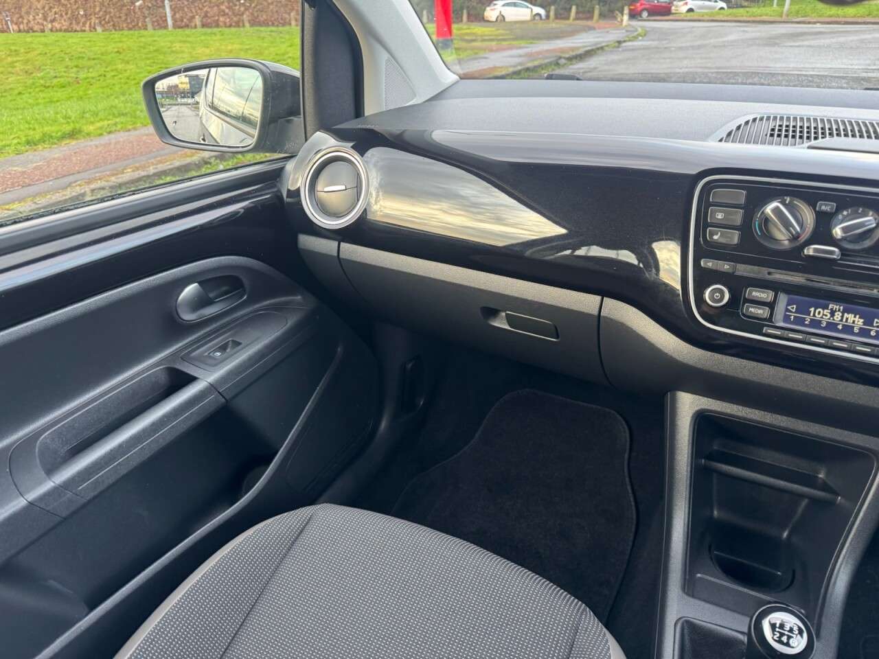 2014 VOLKSWAGEN UP! 2014 VOLKSWAGEN UP!