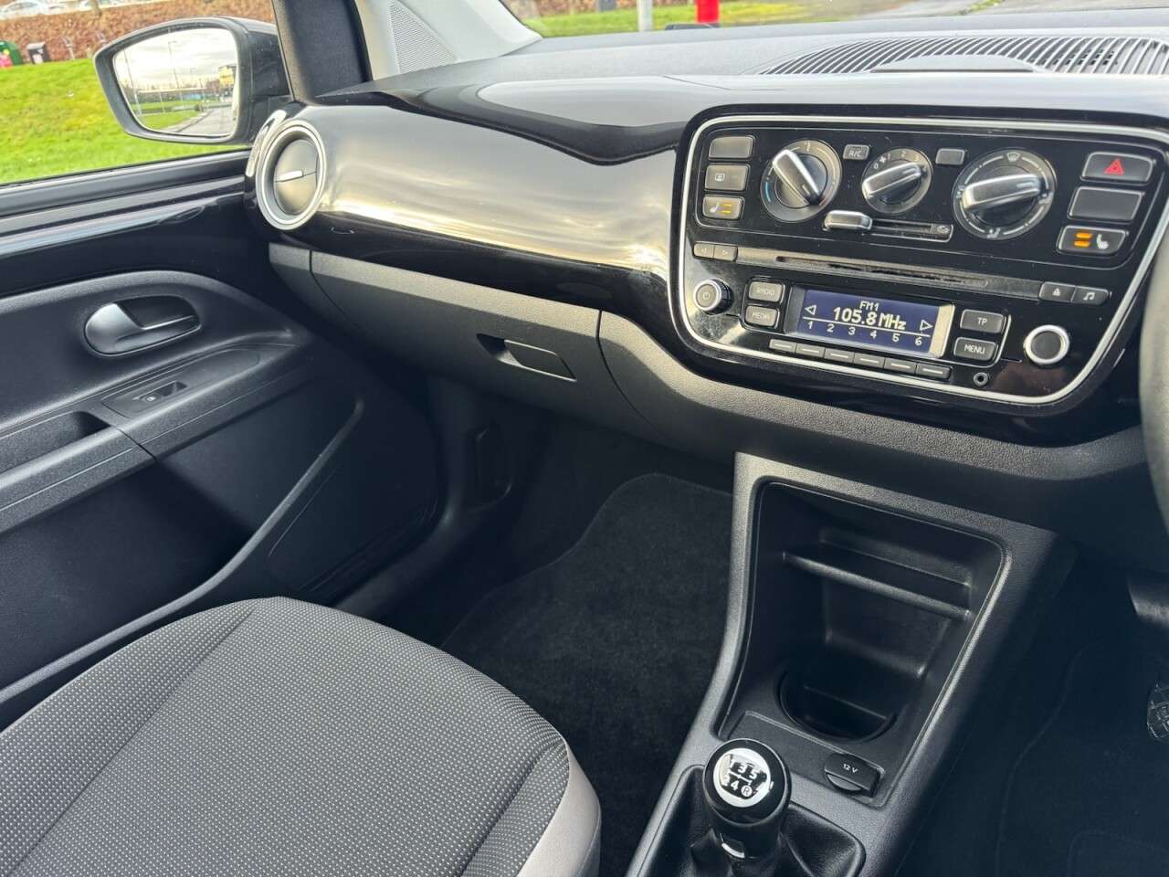 2014 VOLKSWAGEN UP! 2014 VOLKSWAGEN UP!