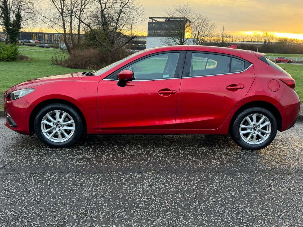 A 2015 MAZDA MAZDA3 2.0 SKYACTIV-G SE Hatchback 5dr Petrol Manual Euro 6 (s/s) (121 ps) Part Ex A 2015 MAZDA MAZDA3 2.0 SKYACTIV-G SE Hatchback 5dr Petrol Manual Euro 6 (s/s) (121 ps) Part Ex
