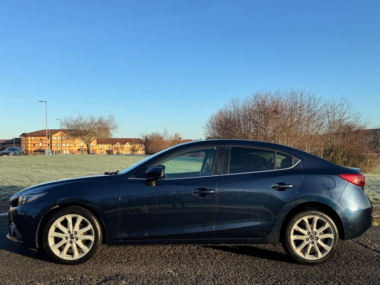 A 2015 MAZDA MAZDA3 2.0 SKYACTIV-G Sport Nav Fastback 4dr Petrol Manual Euro 5 (s/s) (120 ps) P A 2015 MAZDA MAZDA3 2.0 SKYACTIV-G Sport Nav Fastback 4dr Petrol Manual Euro 5 (s/s) (120 ps) P