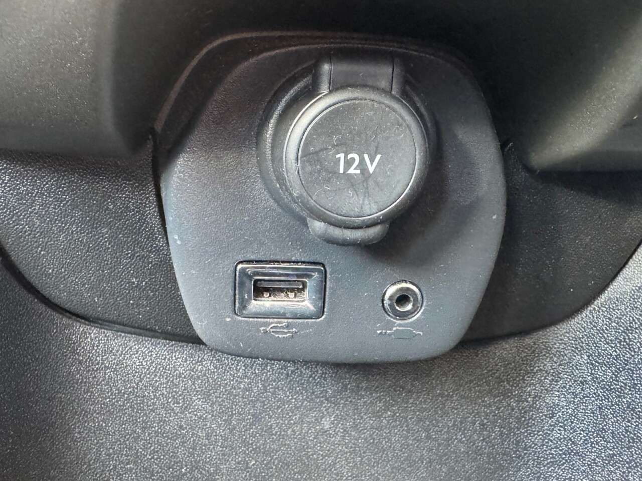 2015 PEUGEOT 108 2015 PEUGEOT 108