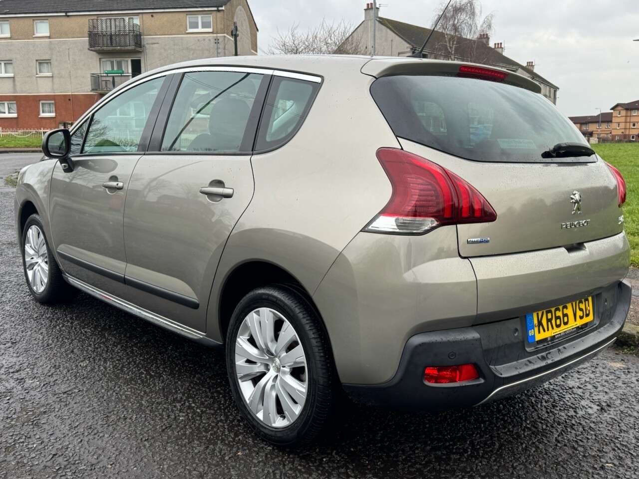 A 2016 PEUGEOT 3008 1.6 BlueHDi Active SUV 5dr Diesel Manual Euro 6 (s/s) (120 ps) Part Ex Welc A 2016 PEUGEOT 3008 1.6 BlueHDi Active SUV 5dr Diesel Manual Euro 6 (s/s) (120 ps) Part Ex Welc